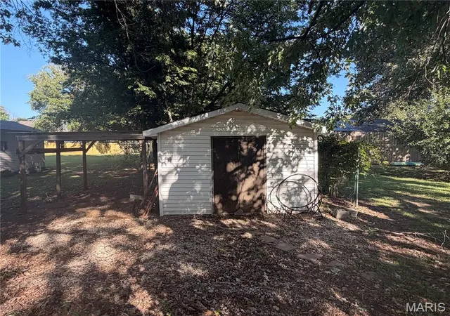 Photo 3 of Single family home for sale at 545 Saint Paul Dr, New Madrid, MO 63869 | MLS# MIS26053106 | Listing updated on 2026-09-12