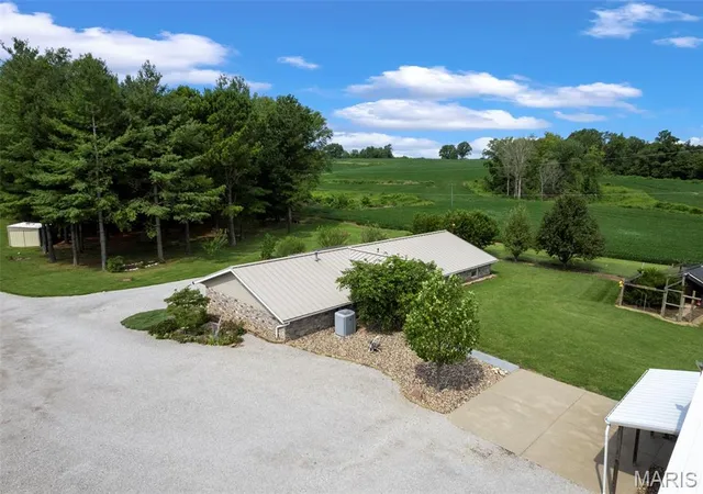 Photo 3 of Single family home for sale at 6173 Collins Rd, Ellis Grove, IL 62241 | MLS# MIS26053109 | Listing updated on 2026-08-23
