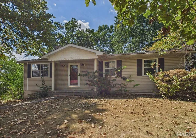 Photo 3 of Sale Pending at 15675 Talon Ln, Saint Robert, MO 65584 | MLS# MIS26053111 | Listing updated on 2026-09-16
