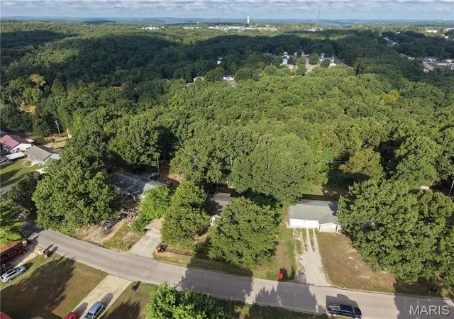 Photo 4 of Sale Pending at 15675 Talon Ln, Saint Robert, MO 65584 | MLS# MIS26053111 | Listing updated on 2026-09-16