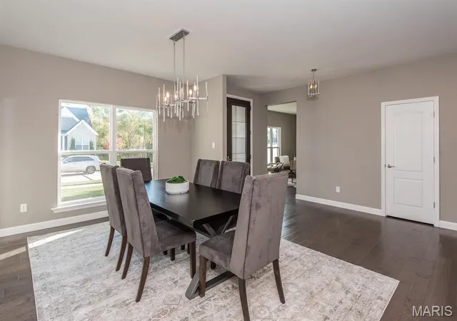 Photo 3 of Sale Pending at 2708 Brook Hill Ln, Saint Charles, MO 63303 | MLS# MIS26053113 | Listing updated on 2026-09-25
