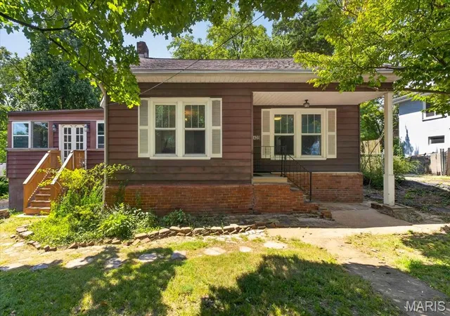 Photo 2 of Single family home for sale at 1439 Grant Rd, St Louis, MO 63119 | MLS# MIS26053114 | Listing updated on 2026-10-19