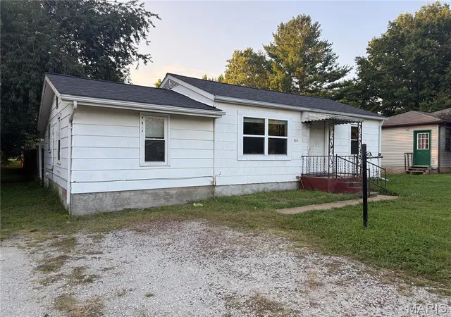 Photo 2 of Single family home for sale at 316 Lincoln Dr, Fredericktown, MO 63645 | MLS# MIS26053116 | Listing updated on 2026-08-27