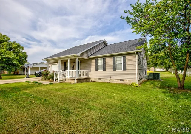 3rd image of 355 Margaret Dr, East Prairie, MO 63845 | MLS# MIS26053130