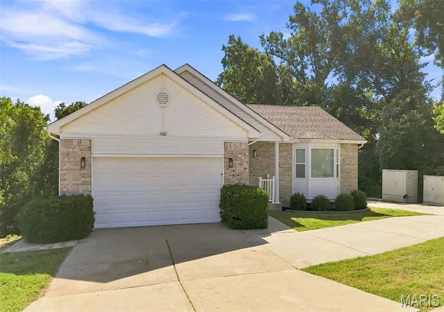 Photo 1 of Single family home for sale at 1562 Scenic Dr, Herculaneum, MO 63048 | MLS# MIS26053136 | Listing updated on 2026-09-16