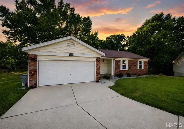 Photo 3 of Single family home for sale at 21 White Chapel, O Fallon, MO 63368 | MLS# MIS26053138 | Listing updated on 2026-09-01