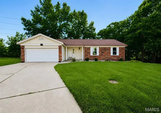 Photo 3 of Single family home for sale at 21 White Chapel, O Fallon, MO 63368 | MLS# MIS26053138 | Listing updated on 2026-09-29