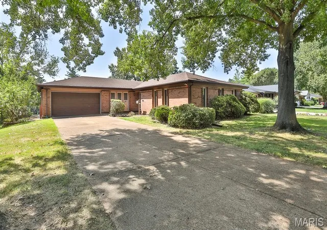Single family home for sale at 208 Fawn Meadows Dr, Ballwin, MO 63011 | MLS# MIS26053142