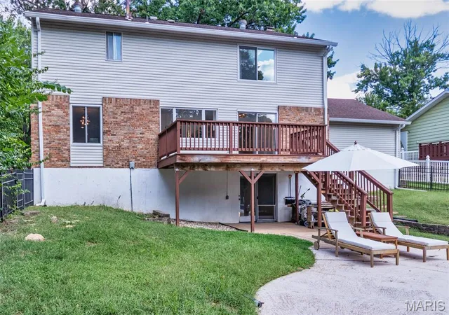 Photo 2 of Single family home for sale at 477 Ironwood Dr, Ballwin, MO 63011 | MLS# MIS26053146 | Listing updated on 2026-09-13
