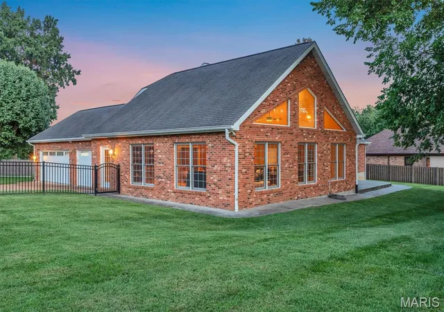image of 8831 Gladlea Dr, Saint Louis, MO 63127 | MLS# MIS26053149