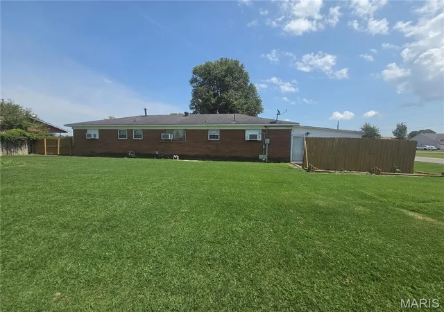 Photo 3 of Single family home for sale at 2301 Burge St, Malden, MO 63863 | MLS# MIS26053154 | Listing updated on 2026-08-28