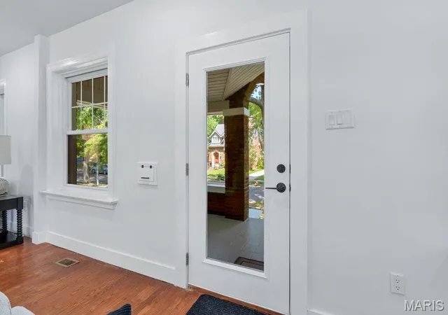 Photo 3 of Single family home for sale at 7254 Colgate Ave, University City, MO 63130 | MLS# MIS26053165 | Listing updated on 2026-10-07