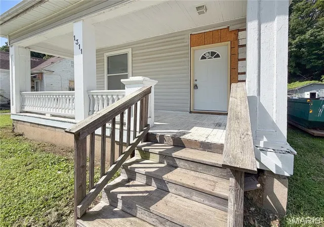 2nd image of 1311 Fulton Ave, Hannibal, MO 63401 | MLS# MIS26053166
