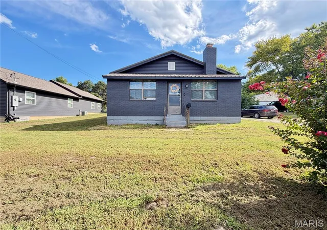 1st image of 905 E 3rd St, Salem, MO 65560 | MLS# MIS26053183