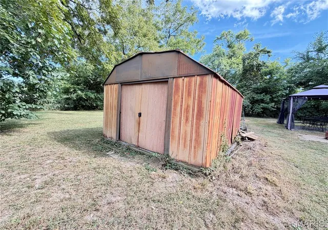 28th image of 905 E 3rd St, Salem, MO 65560 | MLS# MIS26053183