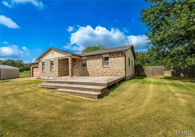 4th image of 30301 Peach Blossom Ln, Lebanon, MO 65536 | MLS# MIS26053184