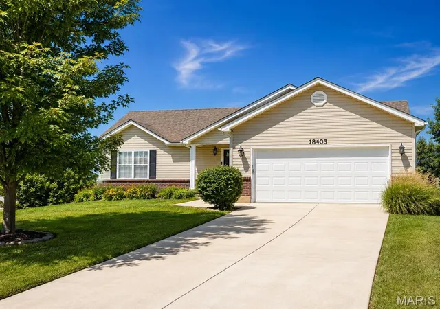 Photo 2 of Single family home for sale at 18405 Walnut Grove Ct, Wright City, MO 63390 | MLS# MIS26053187 | Listing updated on 2026-10-05