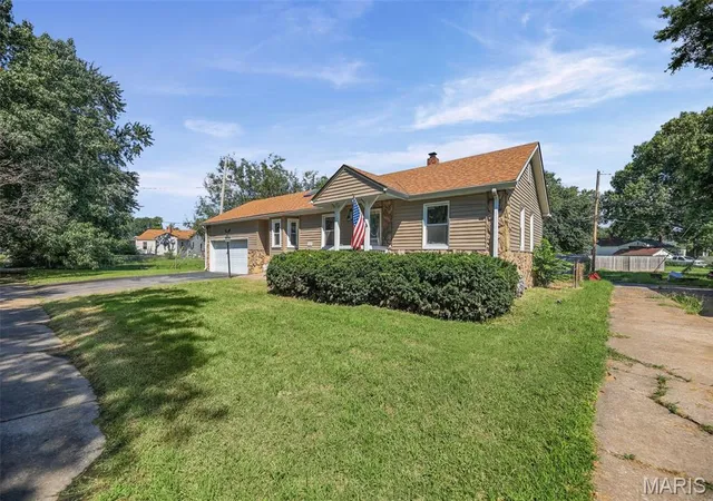 3rd image of 2535 E 28Th St, Granite City, IL 62040 | MLS# MIS26053190