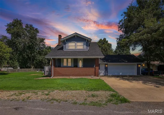 1st image of 4825 Shady Ln, Roxana, IL 62084 | MLS# MIS26053192