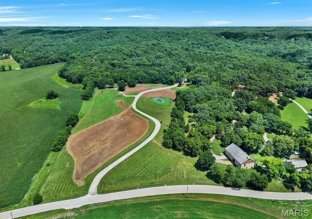Photo 4 of House for sale at 2323 Hwy F #LOT 2, Defiance, MO 63341 | MLS# MIS26053203 | Listing updated on 2026-09-16