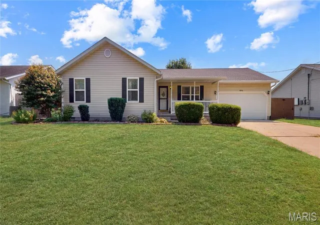 Photo 1 of Single family home for sale at 9856 Oak Grove School Rd, Lebanon, IL 62254 | MLS# MIS26053206 | Listing updated on 2026-09-14