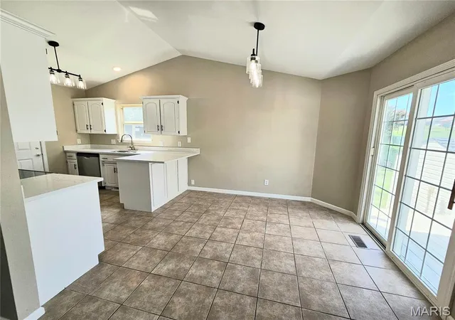 Photo 4 of Single family home for sale at 2734 Mansfield Pl, Jackson, MO 63755 | MLS# MIS26053208 | Listing updated on 2026-10-05