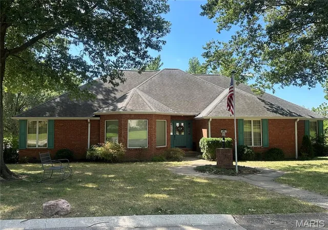 Photo 1 of Single family home for sale at 1541 Greenbrier St, Cape Girardeau, MO 63701 | MLS# MIS26053210 | Listing updated on 2026-08-19