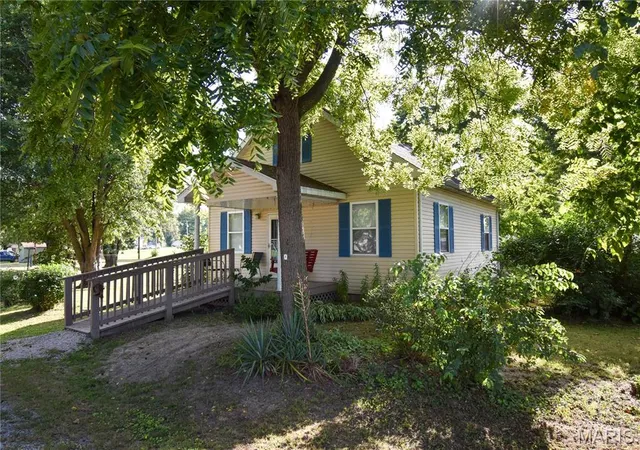Photo 1 of Single family home for sale at 101 Mor St, Wilsonville, IL 62093 | MLS# MIS26053211 | Listing updated on 2026-09-01