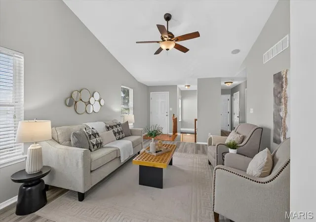 Photo 3 of Condo for sale at 4917 Hurstborough Ct, Hazelwood, MO 63042 | MLS# MIS26053232 | Listing updated on 2026-08-19
