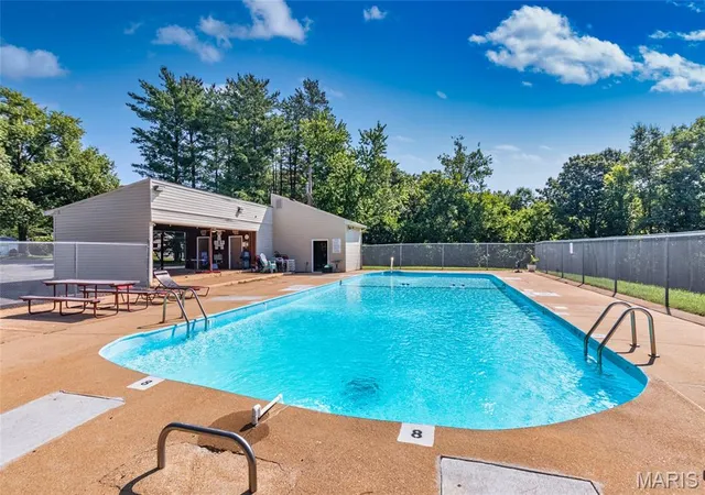 31st image of 2614 Baltusrol Dr, St Louis, MO 63129 | MLS# MIS26053235