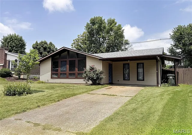 Photo 1 of Sale Pending at 1108 N Rapp Ave, Columbia, IL 62236 | MLS# MIS26053242 | Listing updated on 2026-08-28