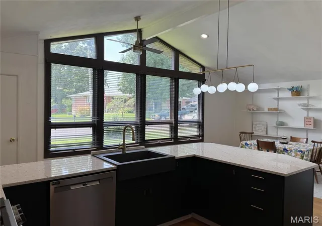 Photo 3 of Single family home for sale at 1108 N Rapp Ave, Columbia, IL 62236 | MLS# MIS26053242 | Listing updated on 2026-10-13