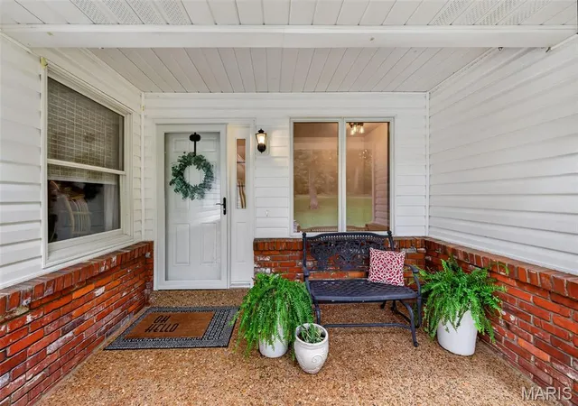 2nd image of 29 Greenview Dr, Defiance, MO 63341 | MLS# MIS26053250