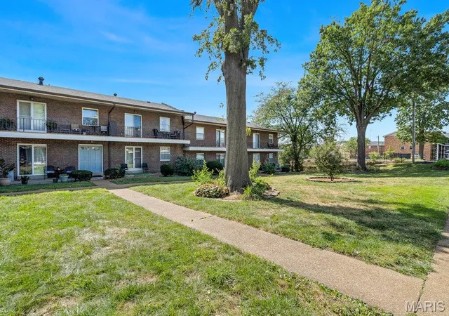 Photo 1 of Condo for sale at 6935 Colonial Woods Dr #23, Saint Louis, MO 63129 | MLS# MIS26053259 | Listing updated on 2026-09-18