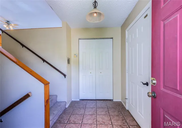 Photo 3 of Single family home for sale at 4708 Storeyland Dr, Alton, IL 62002 | MLS# MIS26053261 | Listing updated on 2026-09-08