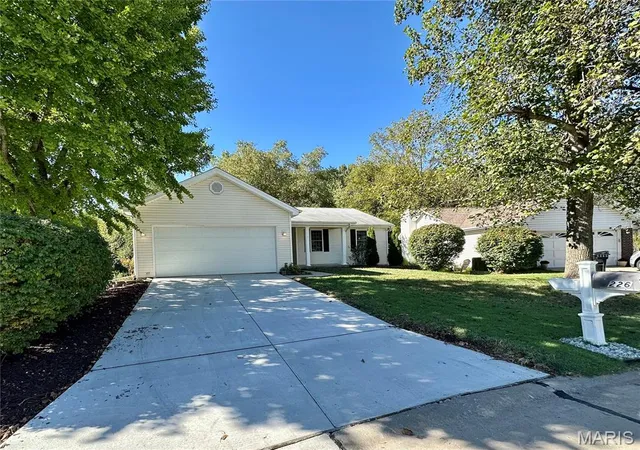 Photo 1 of Single family home for sale at 226 Barrington Dr, Saint Peters, MO 63376 | MLS# MIS26053263 | Listing updated on 2026-10-08