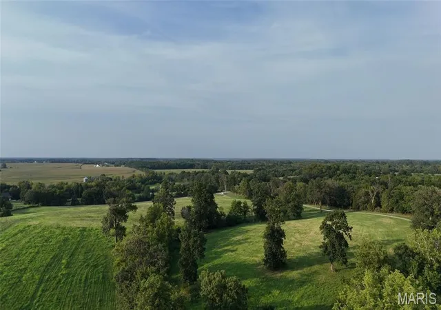 3rd image of 4405 County Road 242, Palmyra, MO 63461 | MLS# MIS26053267
