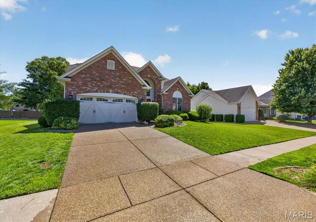 Photo 2 of Single family home for sale at 2780 Dunvegan Dr, O Fallon, MO 63368 | MLS# MIS26053279 | Listing updated on 2026-09-16