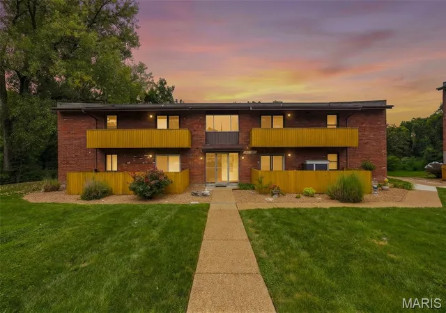 image of 1190 Calley Dr, Saint Louis, MO 63125