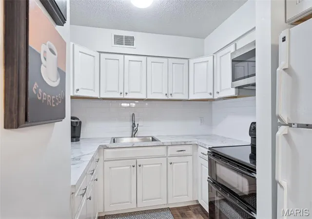 image of 1190 Calley Dr #A, Saint Louis, MO 63125 | MLS# MIS26053288