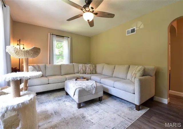 3rd image of 218 Adams St, Edwardsville, IL 62025 | MLS# MIS26053290