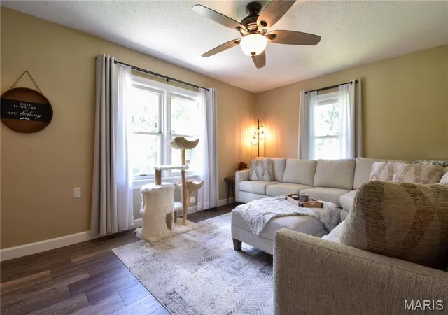 4th image of 218 Adams St, Edwardsville, IL 62025 | MLS# MIS26053290