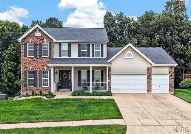 Photo 1 of Sale Pending at 931 Lindmark Dr, Wentzville, MO 63385 | MLS# MIS26053291 | Listing updated on 2026-09-04