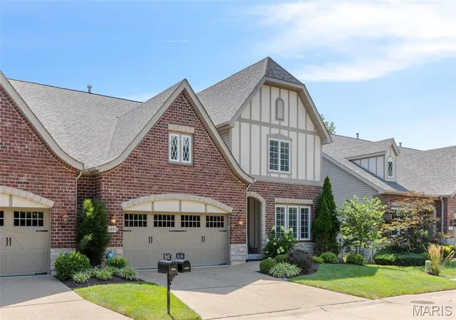 image of 16334 Baxter Rd, Chesterfield, MO 63005 | MLS# MIS26053295