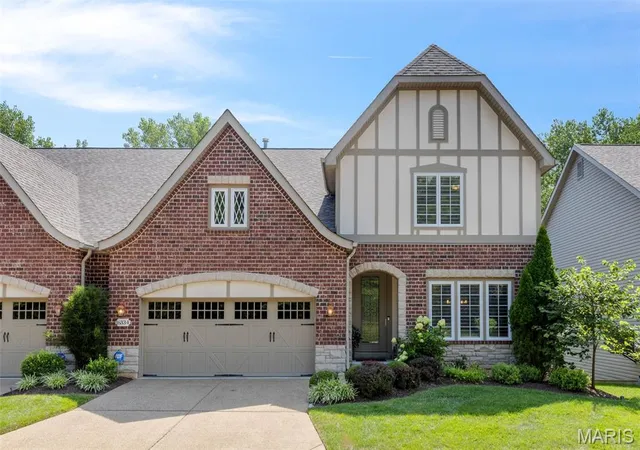 image of 16334 Baxter Rd, Chesterfield, MO 63005 | MLS# MIS26053295