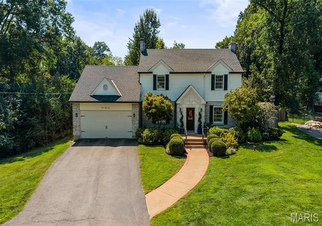 2nd image of 1289 Lay Rd, Ladue, MO 63124 | MLS# MIS26053299