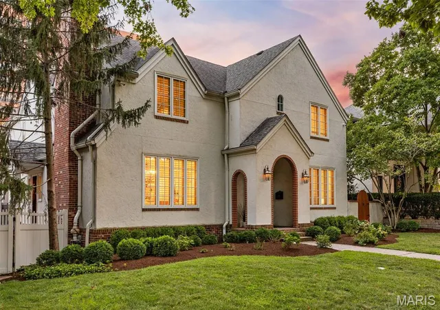 Photo 1 of Sale Pending at 8130 Westmoreland Ave, Saint Louis, MO 63105 | MLS# MIS26053301 | Listing updated on 2026-08-25
