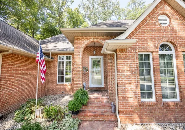Photo 3 of Single family home for sale at 6437 Timber Lane Dr, Mascoutah, IL 62258 | MLS# MIS26053304 | Listing updated on 2026-09-22