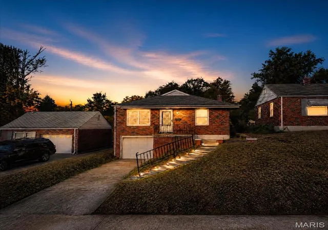 Photo 2 of Single family home for sale at 4707 Roxie St, St Louis, MO 63121 | MLS# MIS26053315 | Listing updated on 2026-10-28