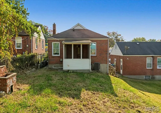 Photo 3 of Single family home for sale at 4707 Roxie St, St Louis, MO 63121 | MLS# MIS26053315 | Listing updated on 2026-10-28